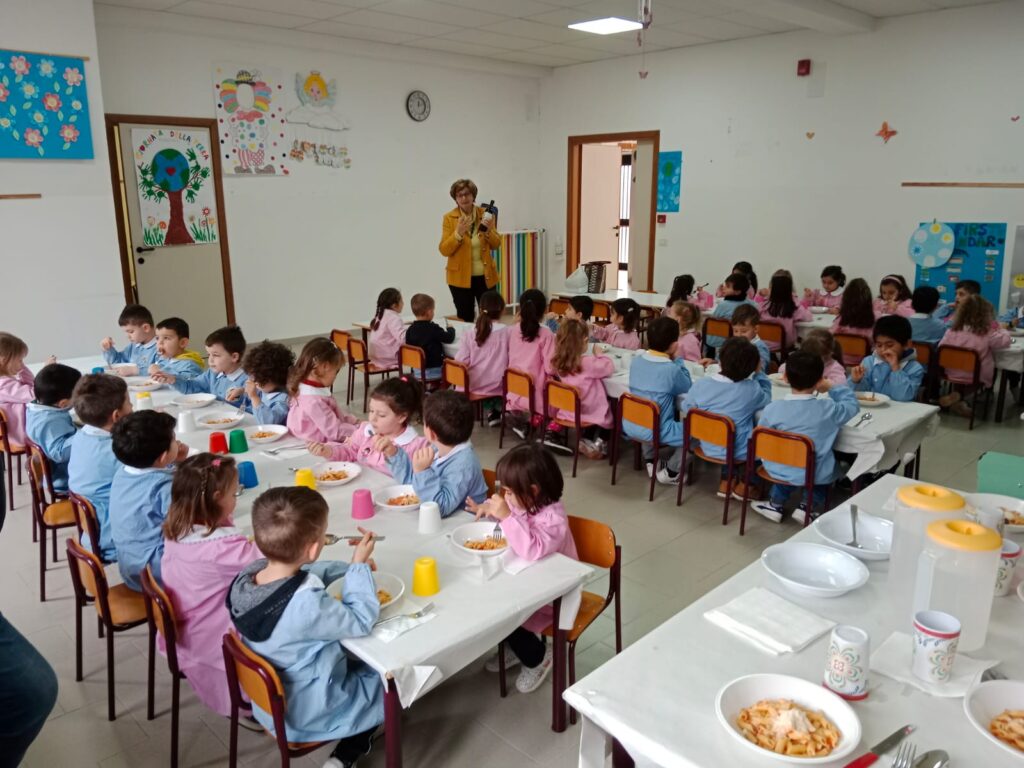 Educazione civica e riscoperta del territorio, prodotto il primo olio dei bambini dell’infanzia di Agnone